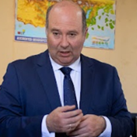 Jorge Rojos, Profesor de Educación Técnico Profesional.